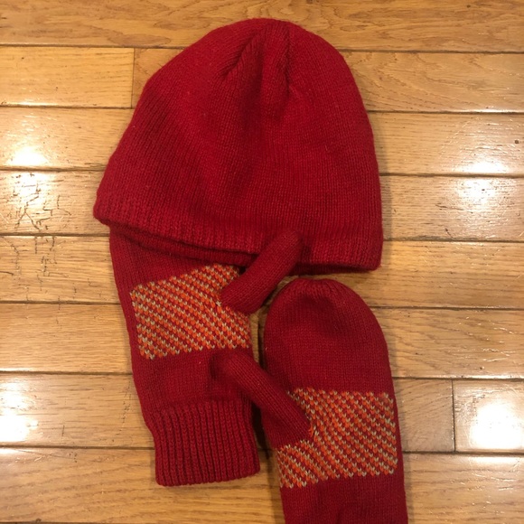 Knit Hat & Mitten Set - Picture 5 of 6